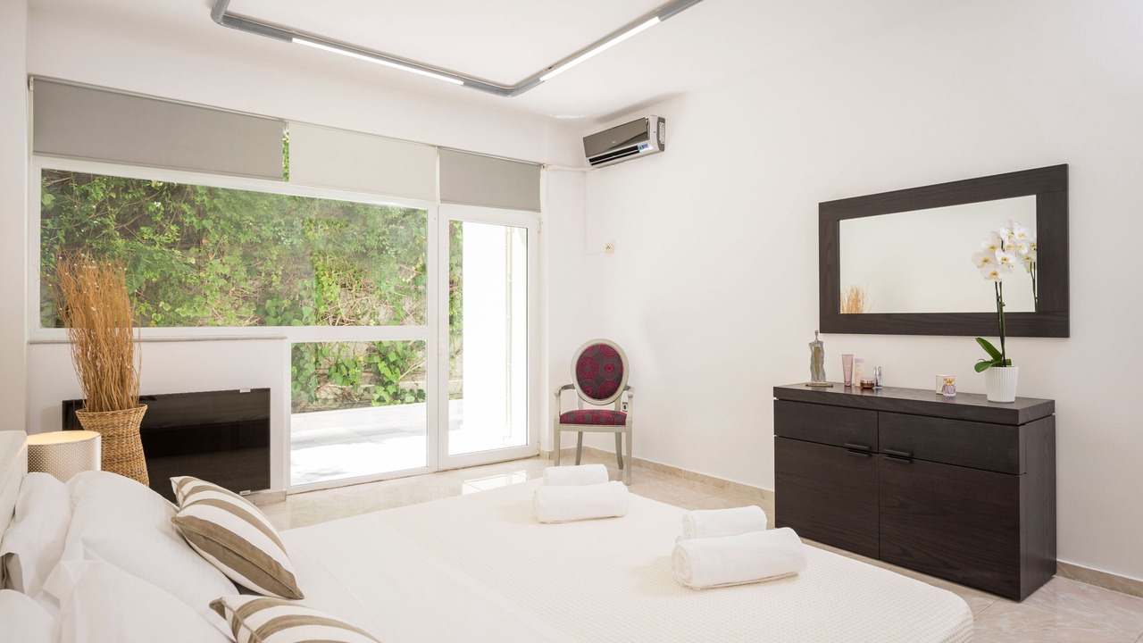 Photo of Bedroom in Kato Galatas