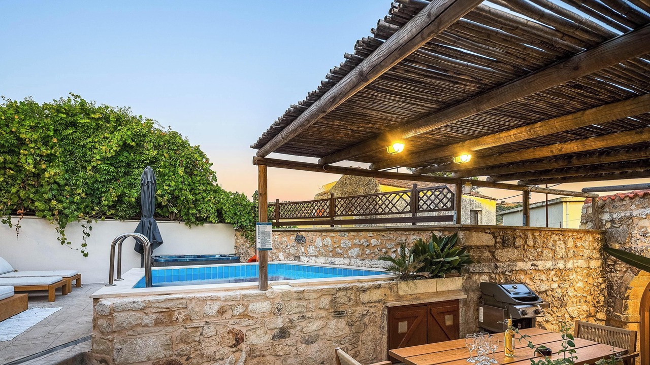 Photo of Outdoor in Monopari