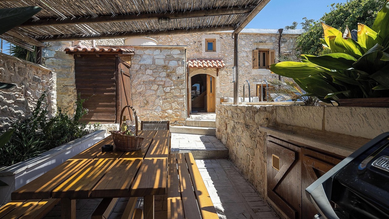 Photo of Outdoor in Monopari