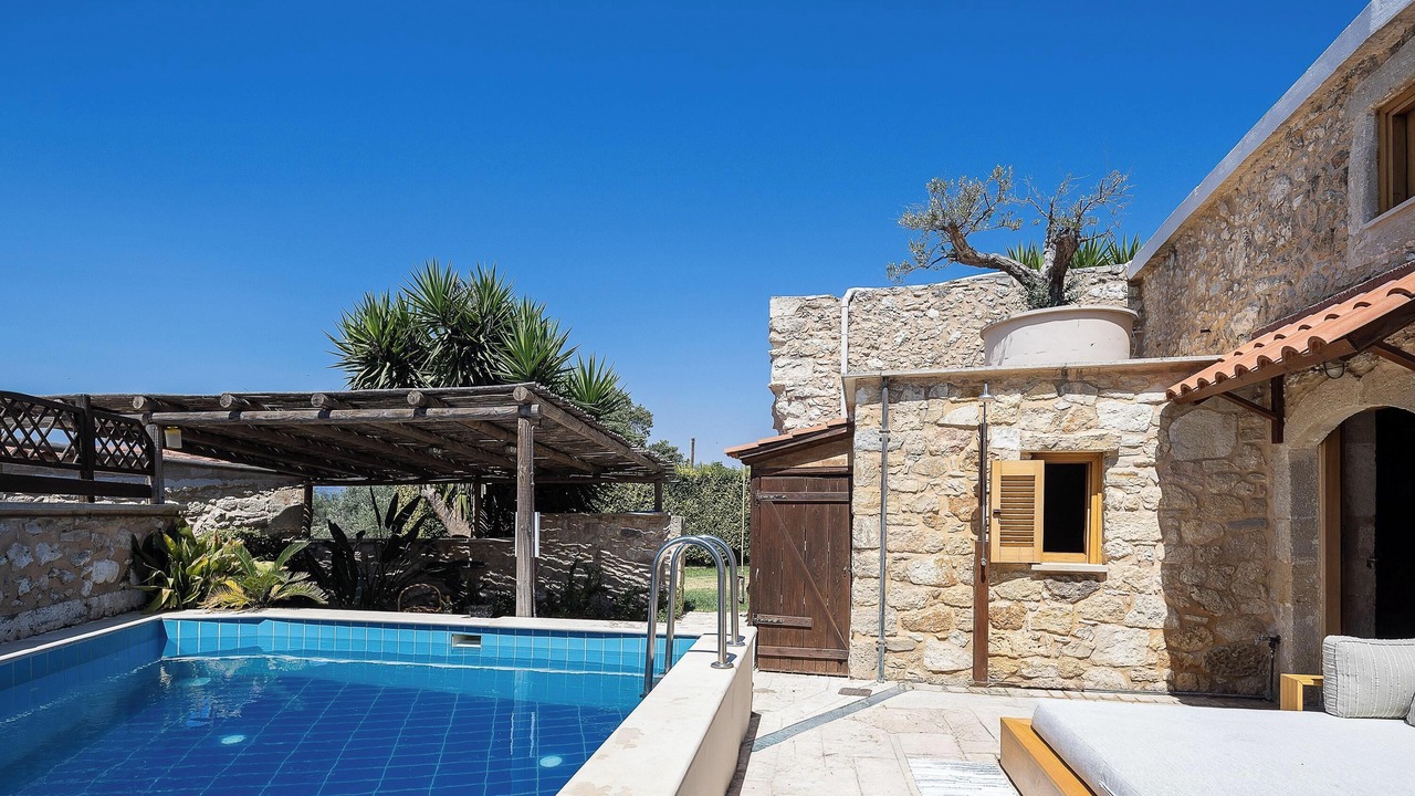 Photo of Outdoor in Monopari