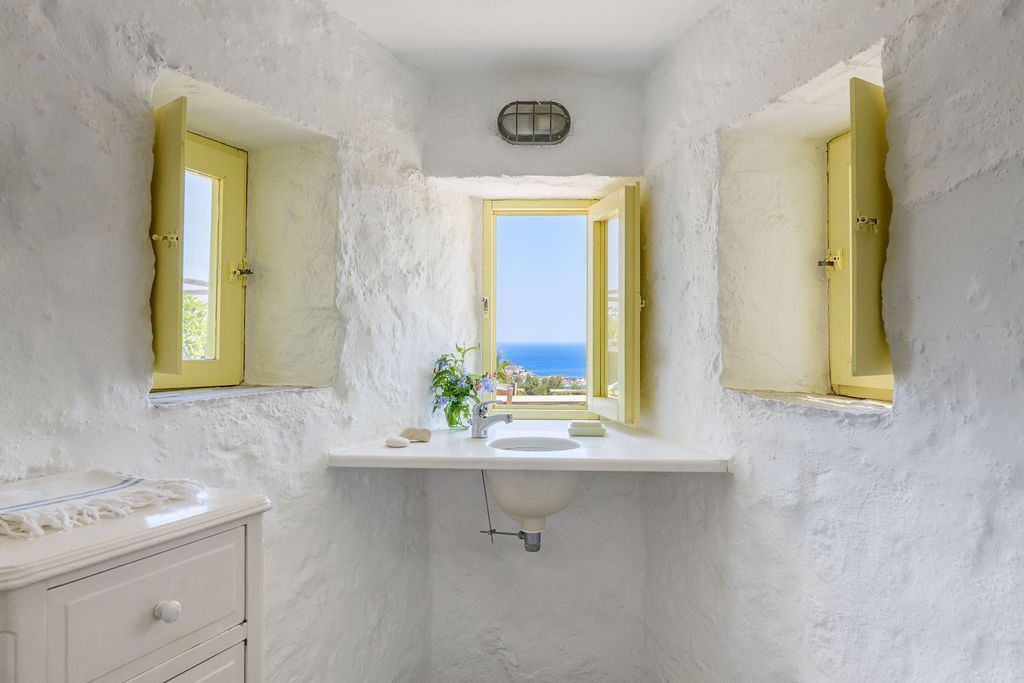 Photo of Bathroom in Paraga