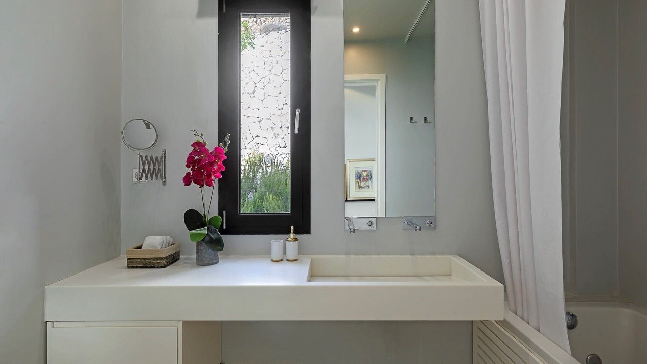 Photo of Bathroom in Aetos