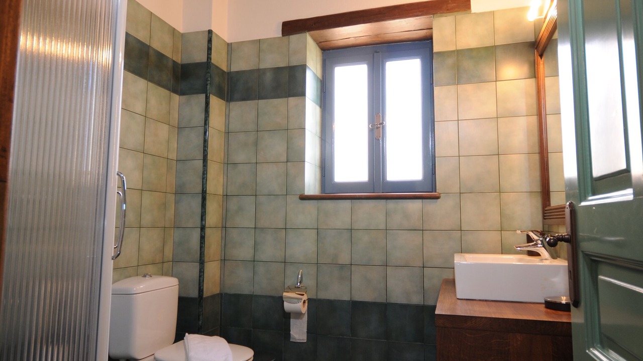 Photo of Bathroom in Pyrgos Psilonerou