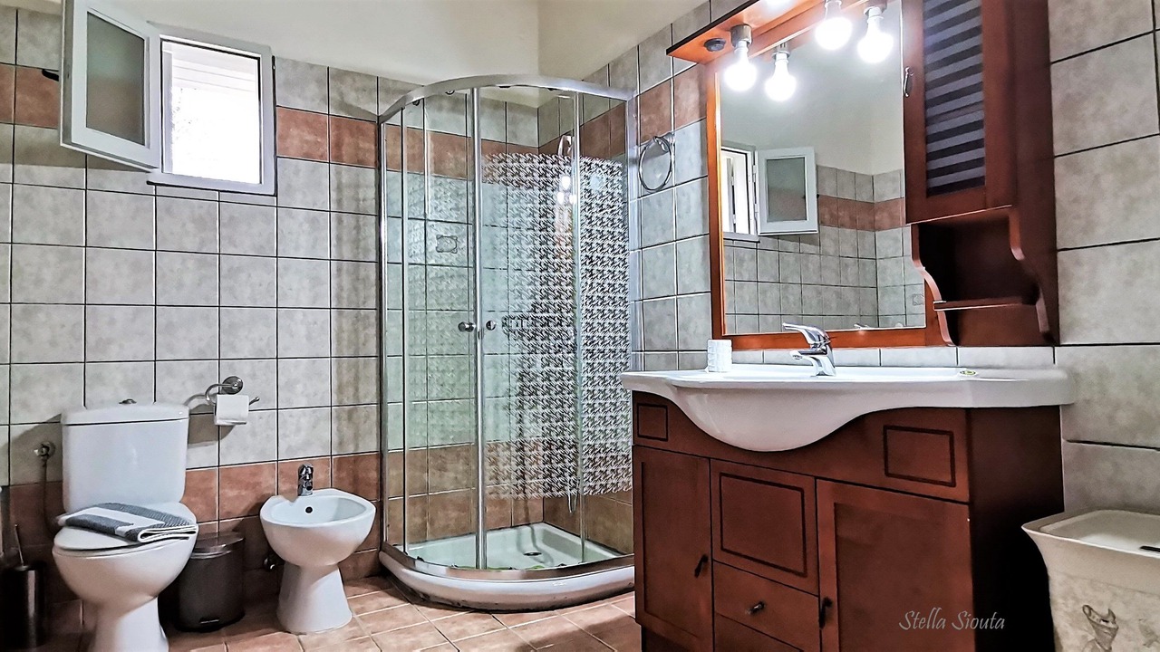 Photo of Bathroom in Koutsi