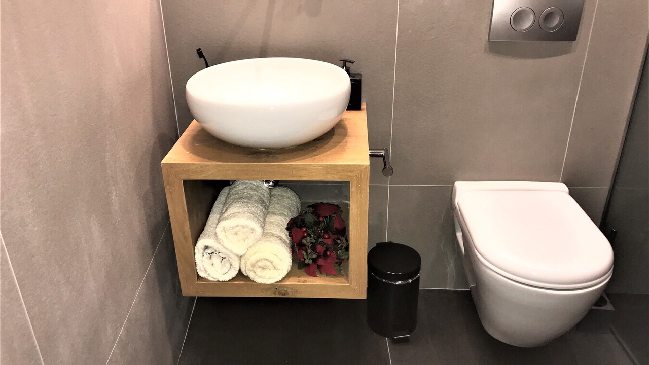 Photo of Bathroom in Neos Kosmos