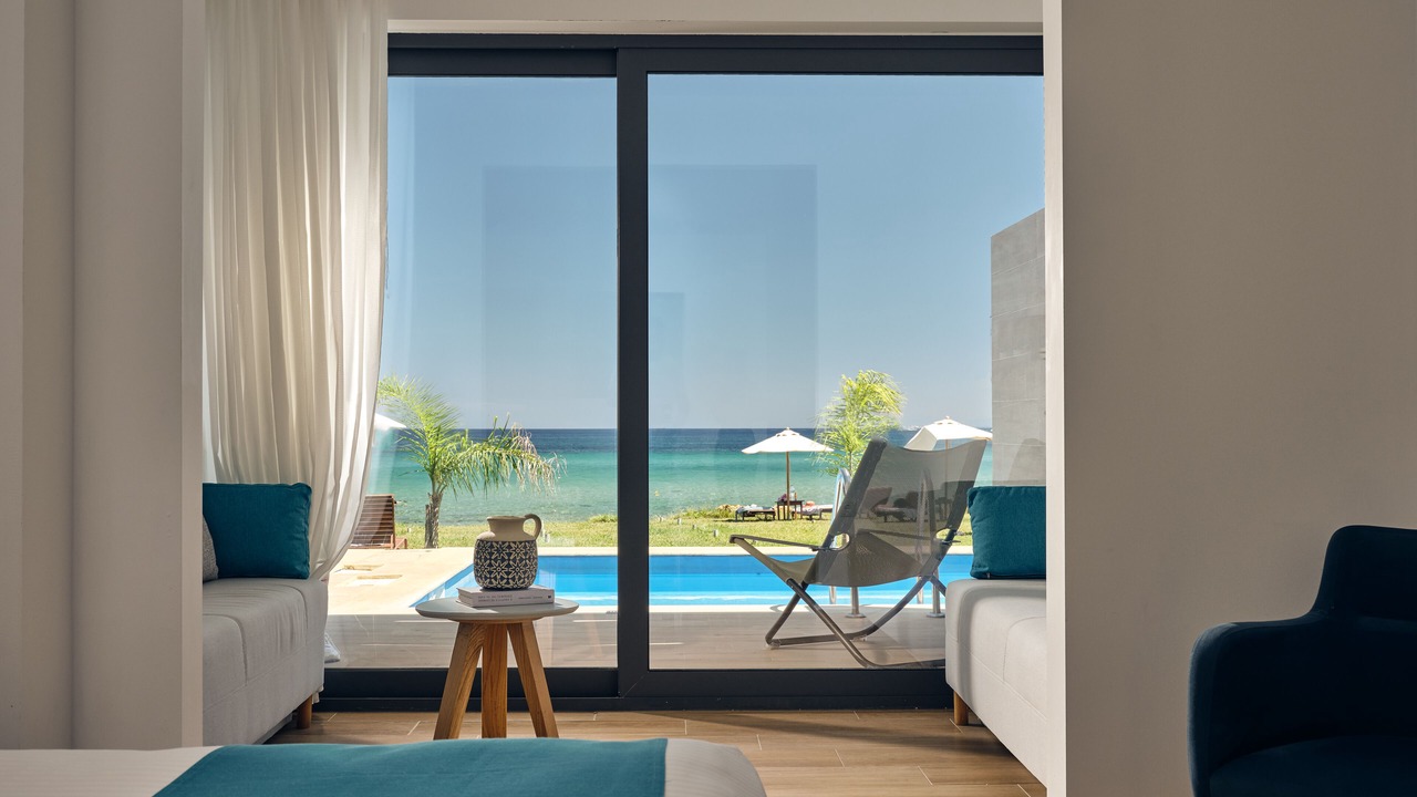 Photo of Bedroom in Neromilos