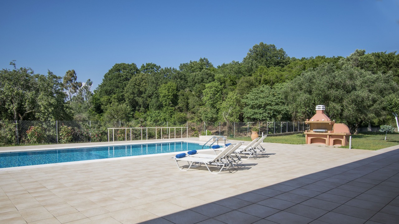 Photo of Outdoor in Petaleia