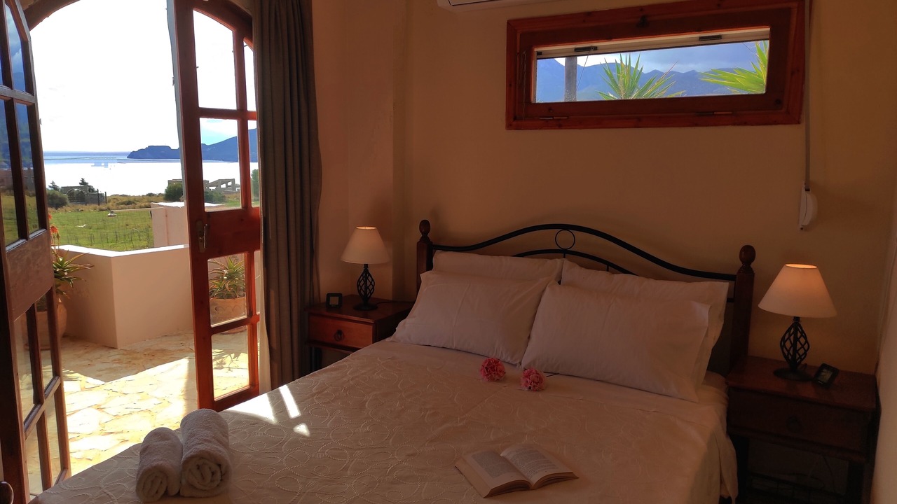 Photo of Bedroom in Minoa Pediada
