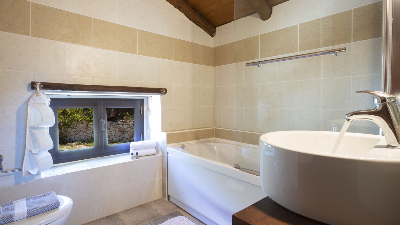 Photo of Bathroom in Lefkas