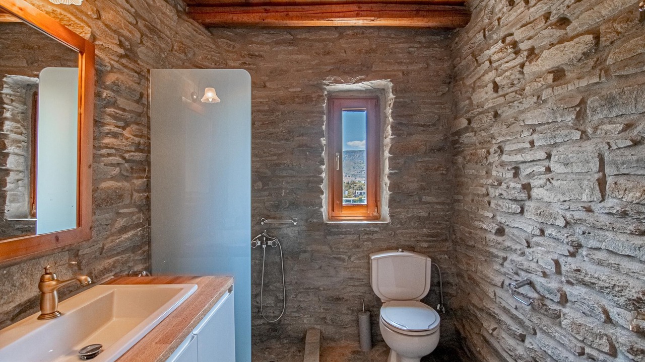 Photo of Bathroom in Koundouros