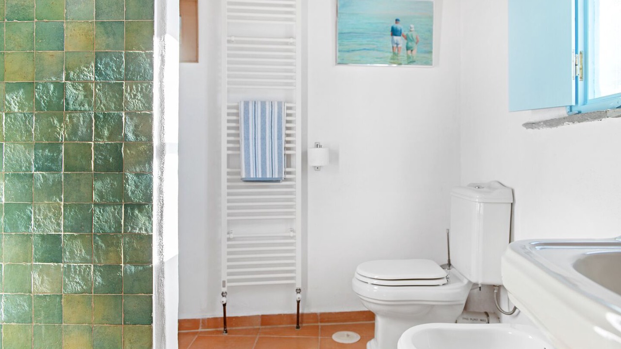 Photo of Bathroom in Tiros