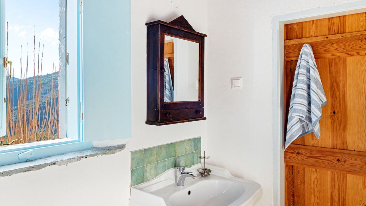 Photo of Bathroom in Tiros