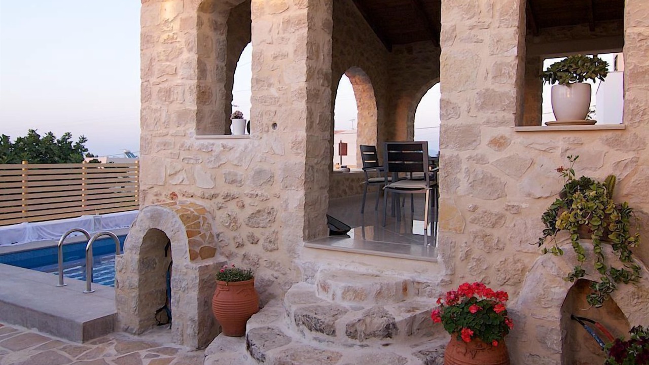 Photo of Outdoor in Roussospiti