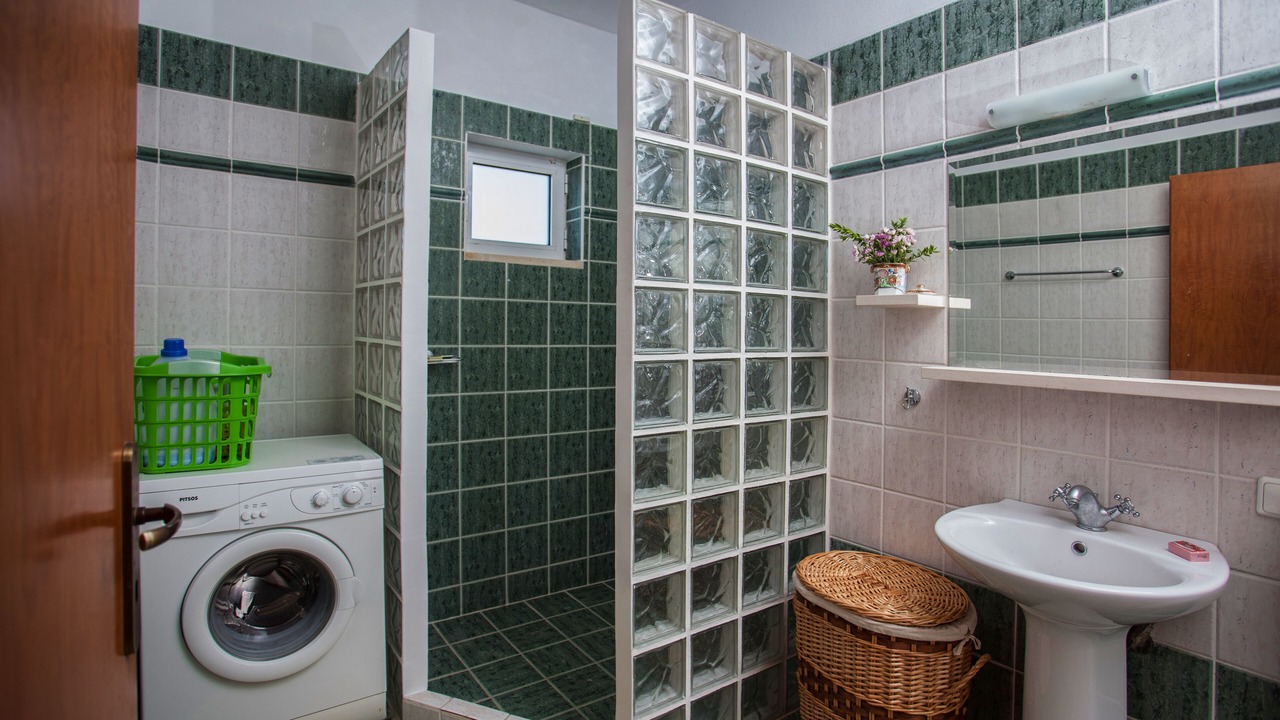 Photo of Bathroom in Likotinarea
