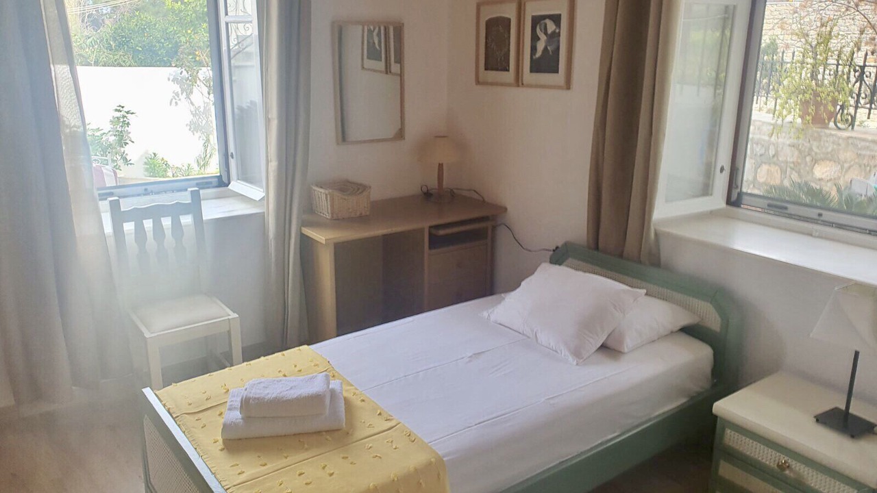 Photo of Bedroom in Hydra