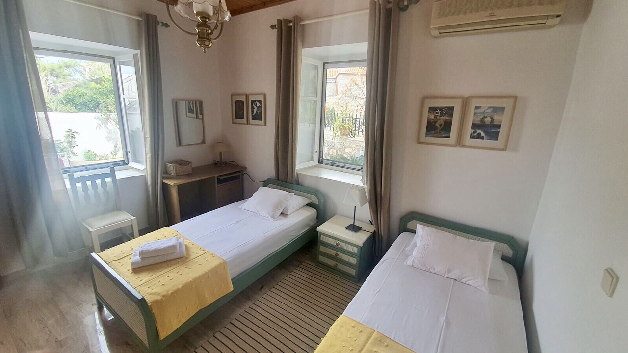 Photo of Bedroom in Hydra