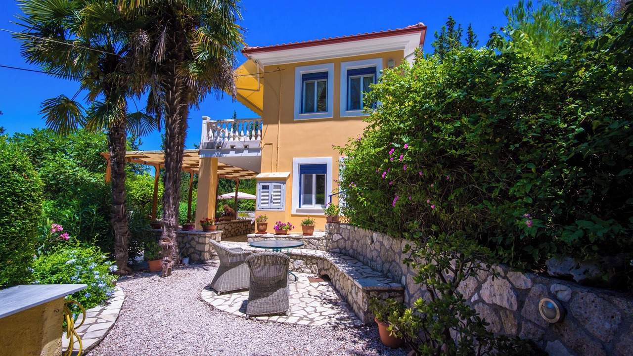 Photo of Patio Balcony in Geni