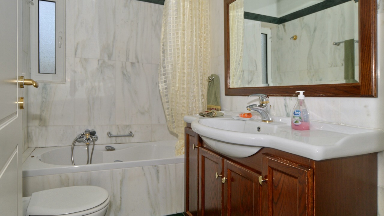 Photo of Bathroom in Marathon