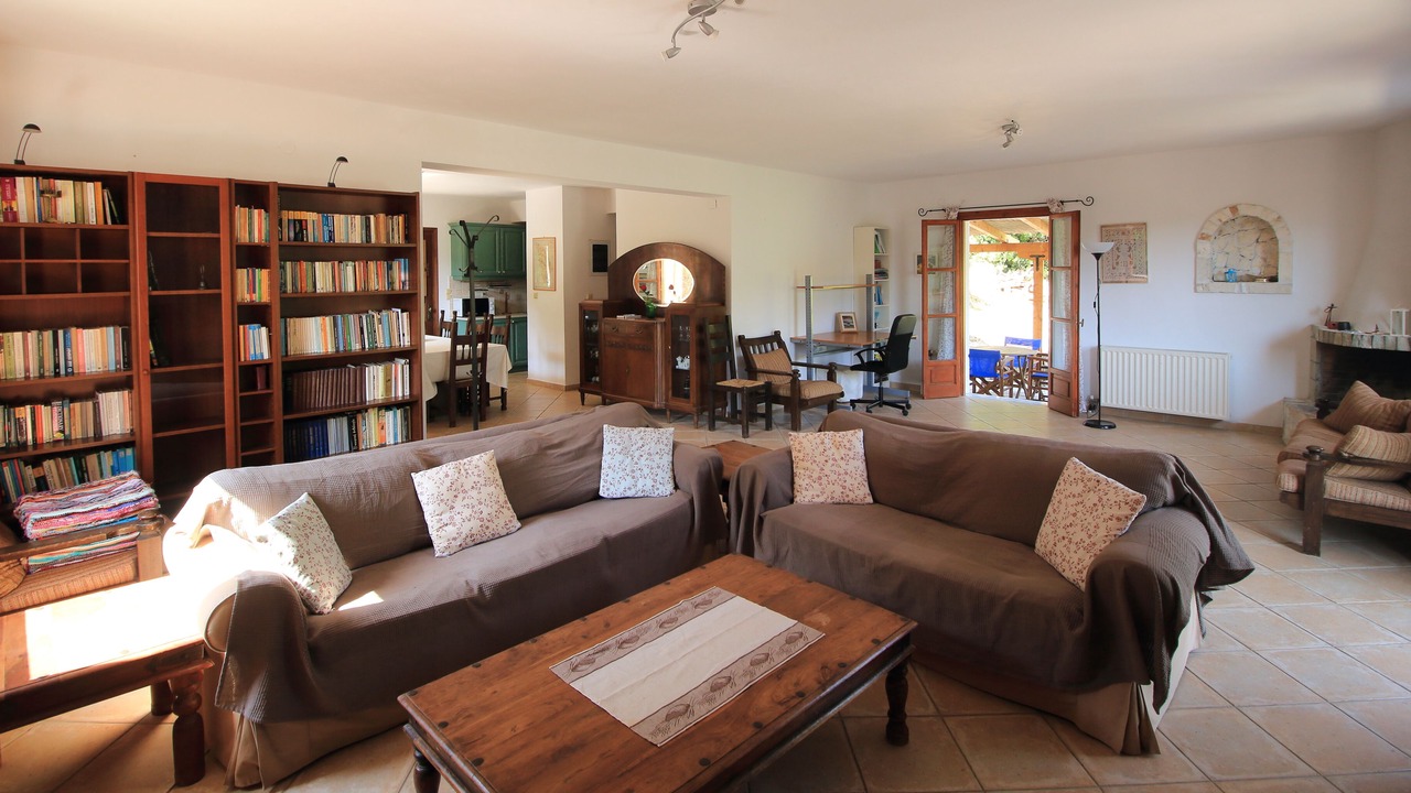 Photo of Livingroom in Fiskardo