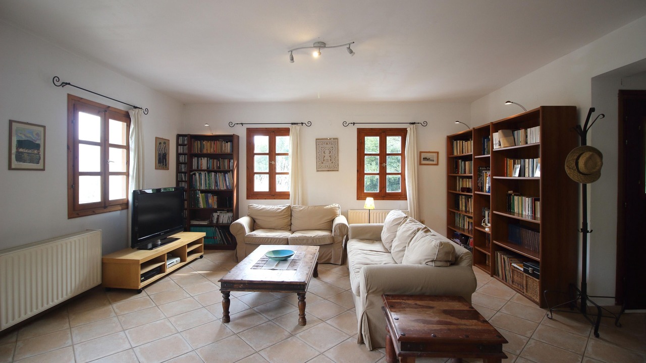 Photo of Livingroom in Fiskardo