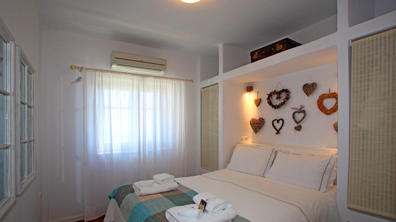 Photo of Bedroom in Ios