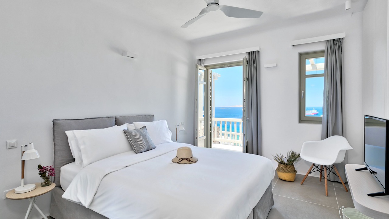 Photo of Bedroom in Tourlos