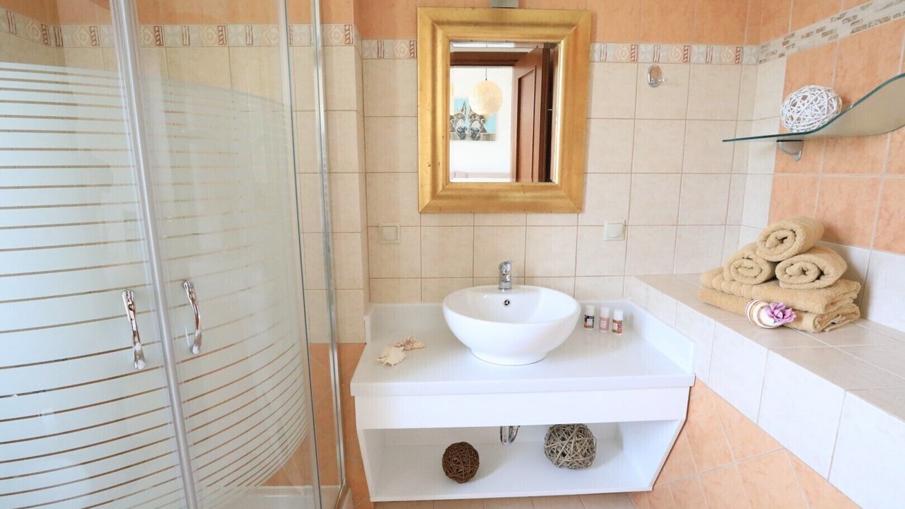 Photo of Bathroom in Monopari