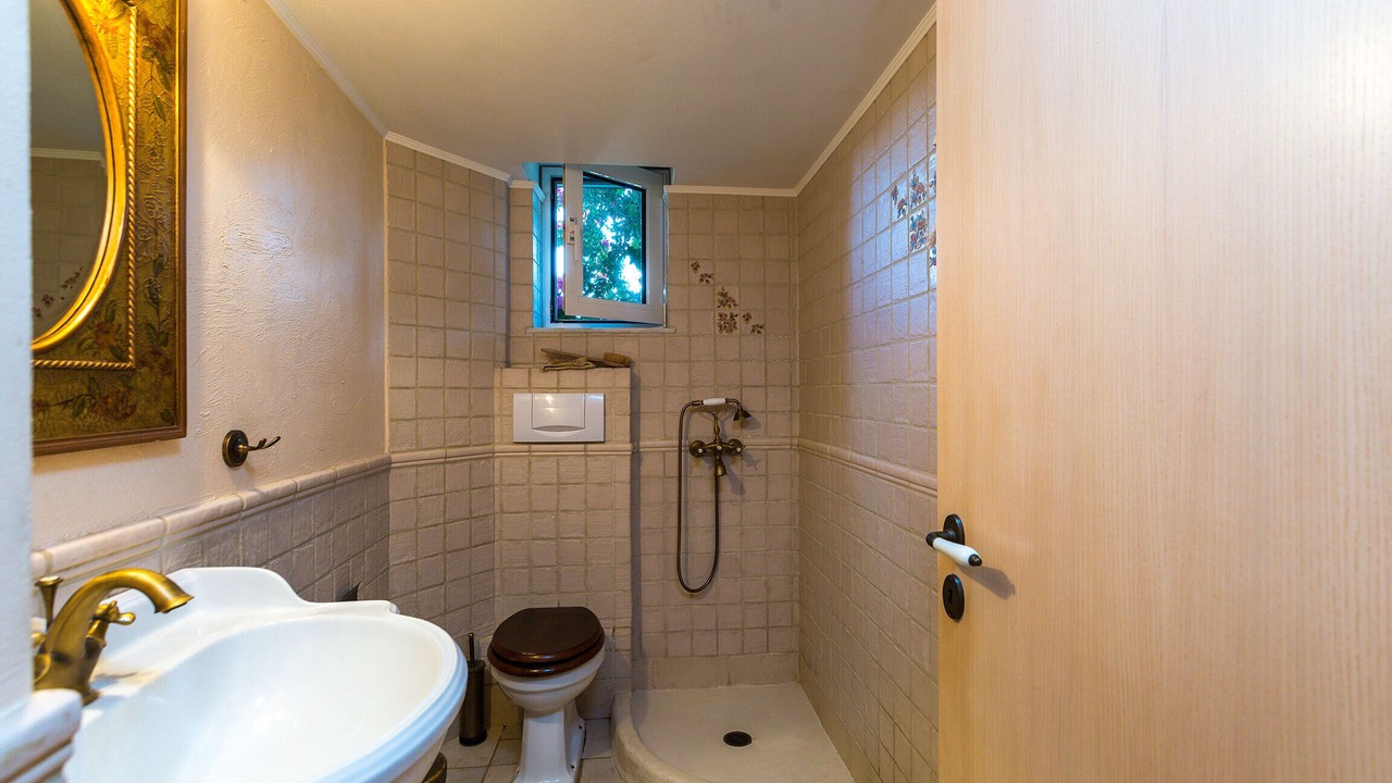 Photo of Bathroom in Chania Town