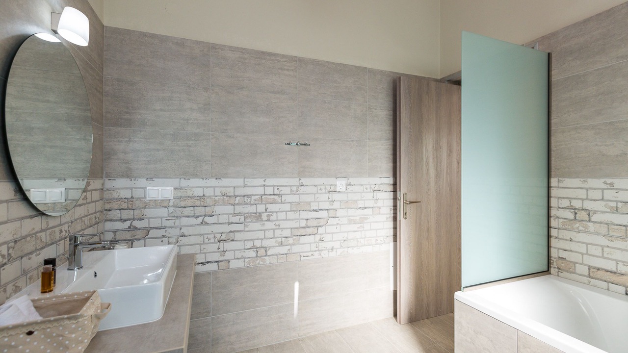 Photo of Bathroom in Prines