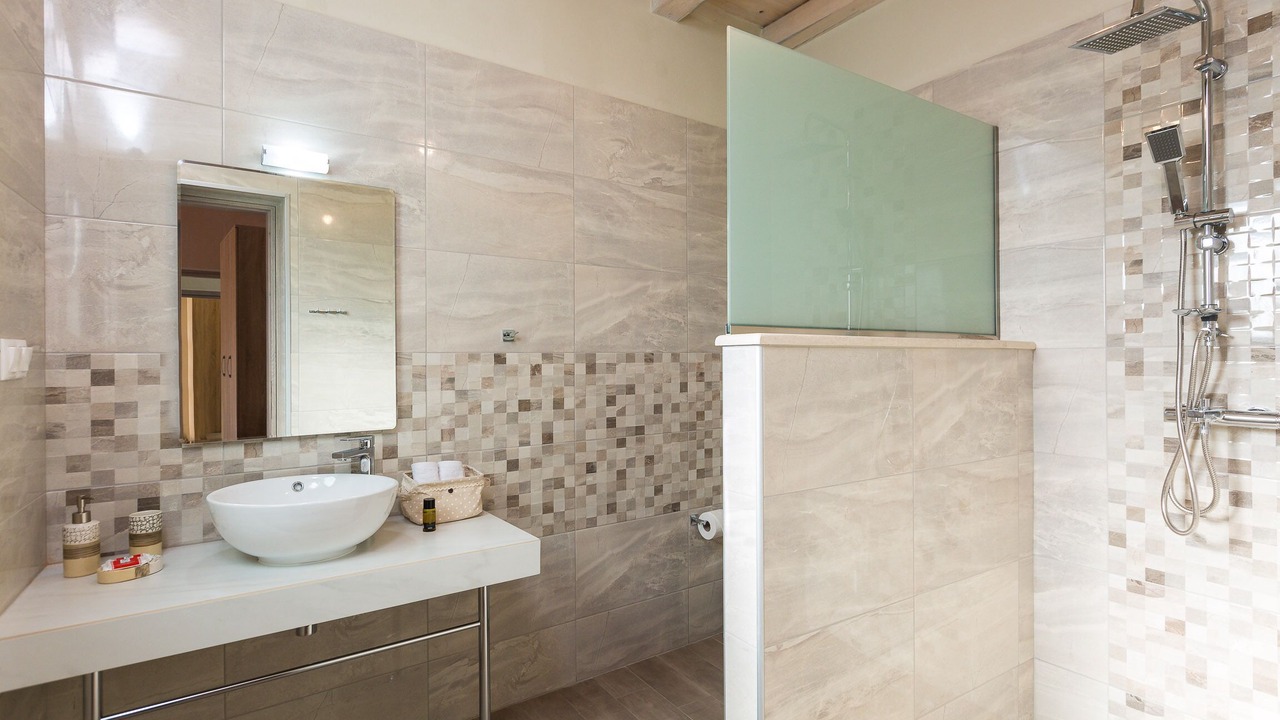 Photo of Bathroom in Prines