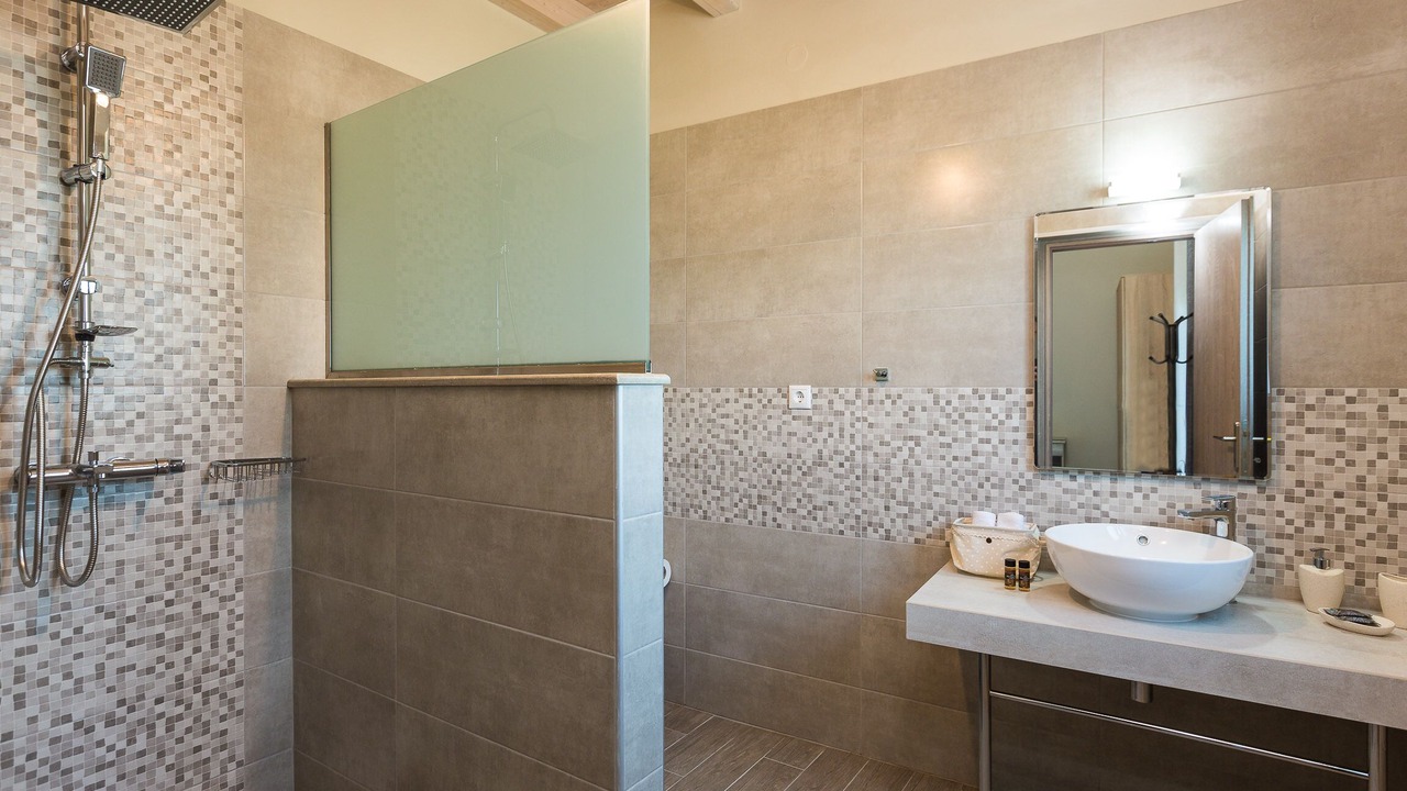 Photo of Bathroom in Prines
