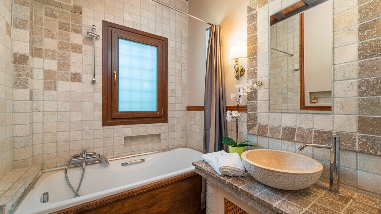 Photo of Bathroom in Apolpaina