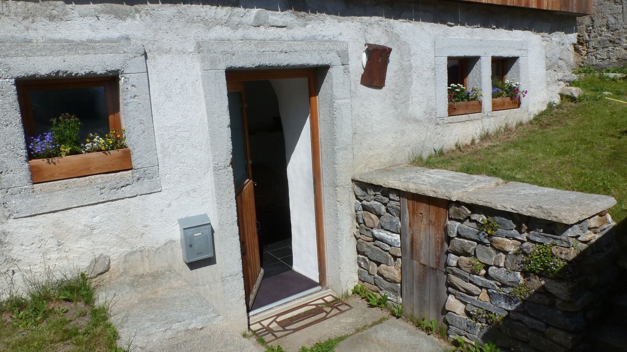 Photo of Outdoor in Le Tour