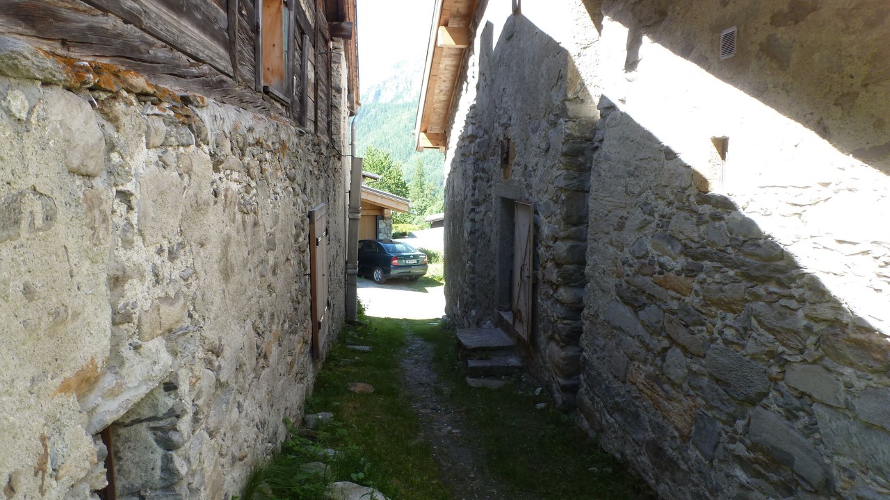 Photo of Outdoor in Le Tour