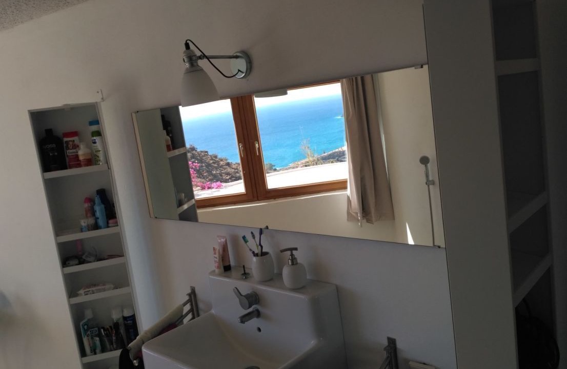 Photo of Bathroom in Lentas