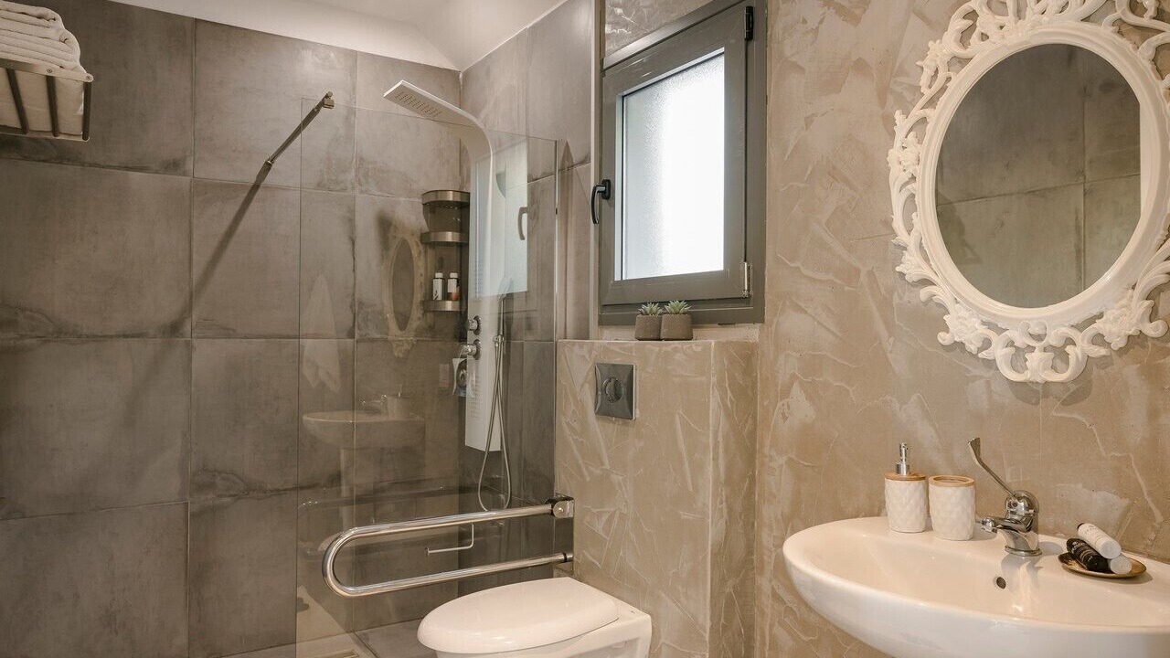 Photo of Bathroom in Lourdata