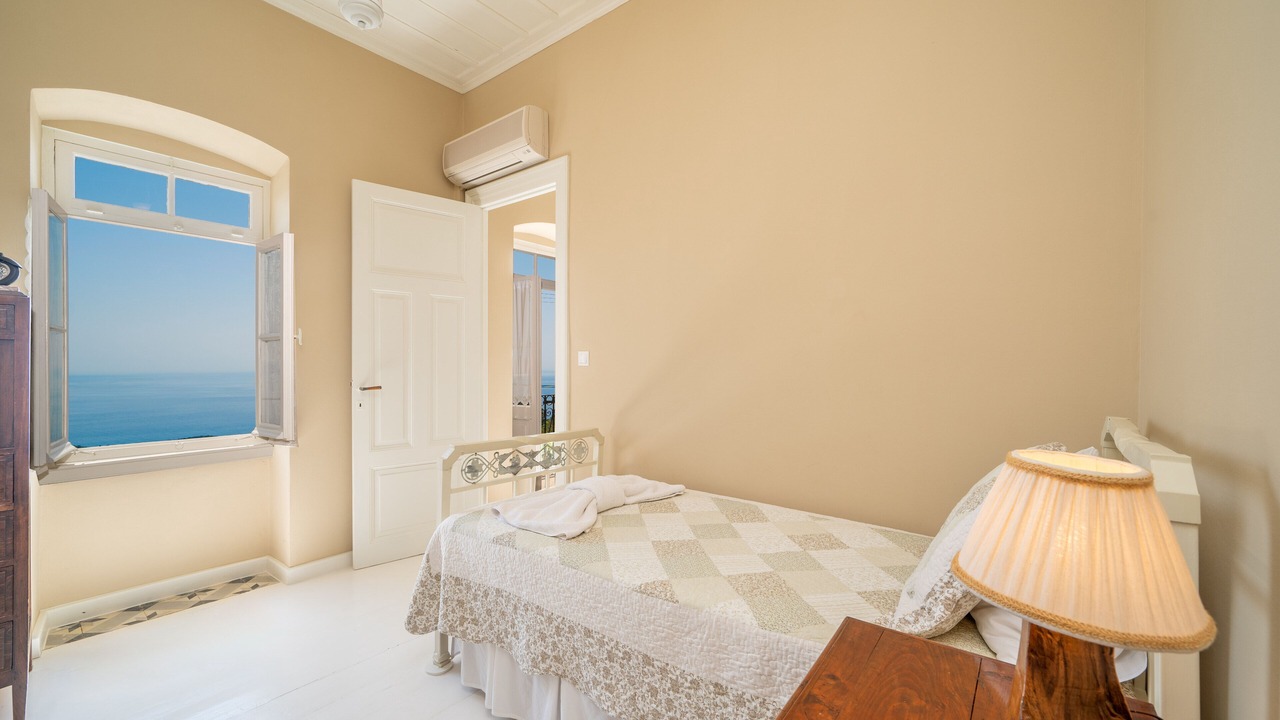 Photo of Bedroom in Markoulata