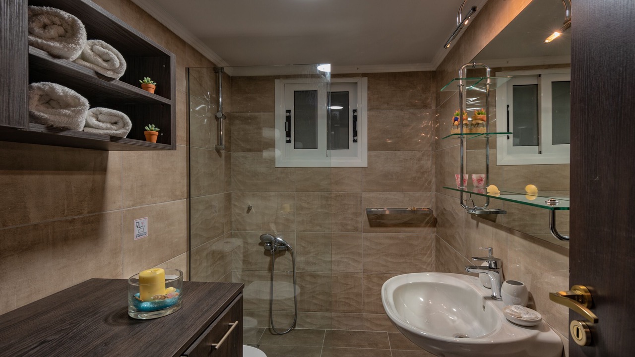 Photo of Bathroom in Argassi