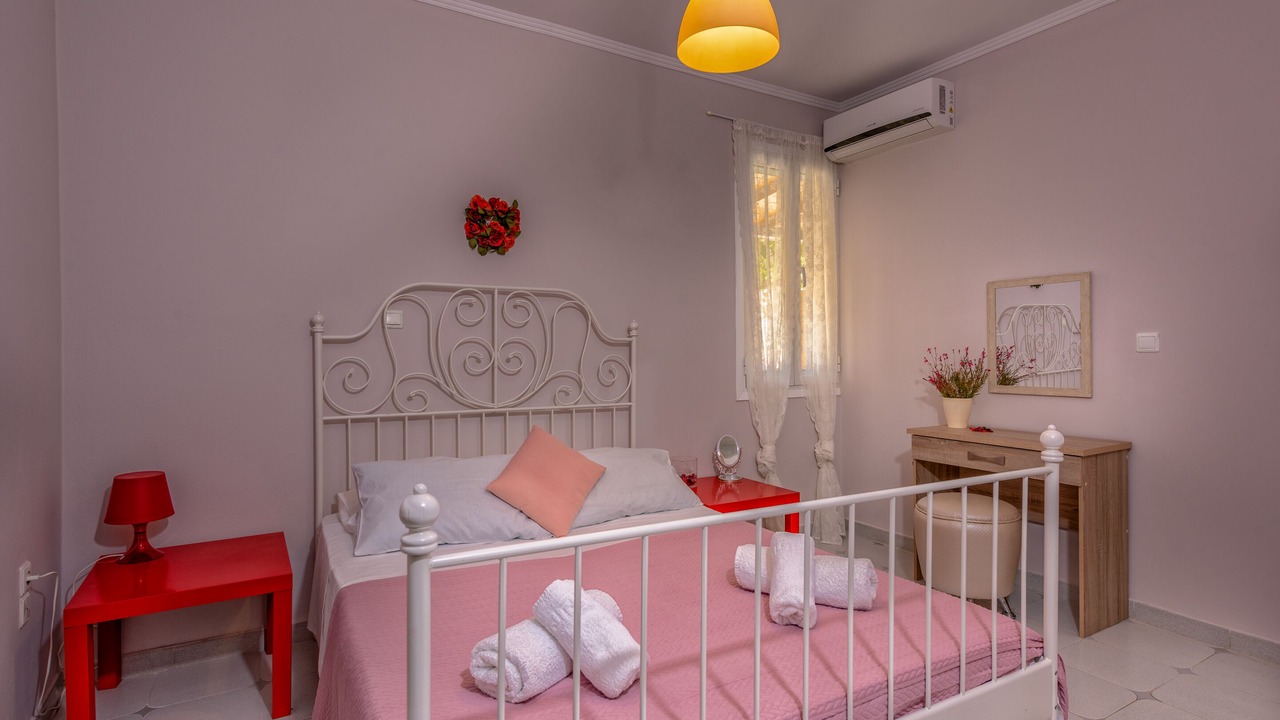 Photo of Bedroom in Argassi