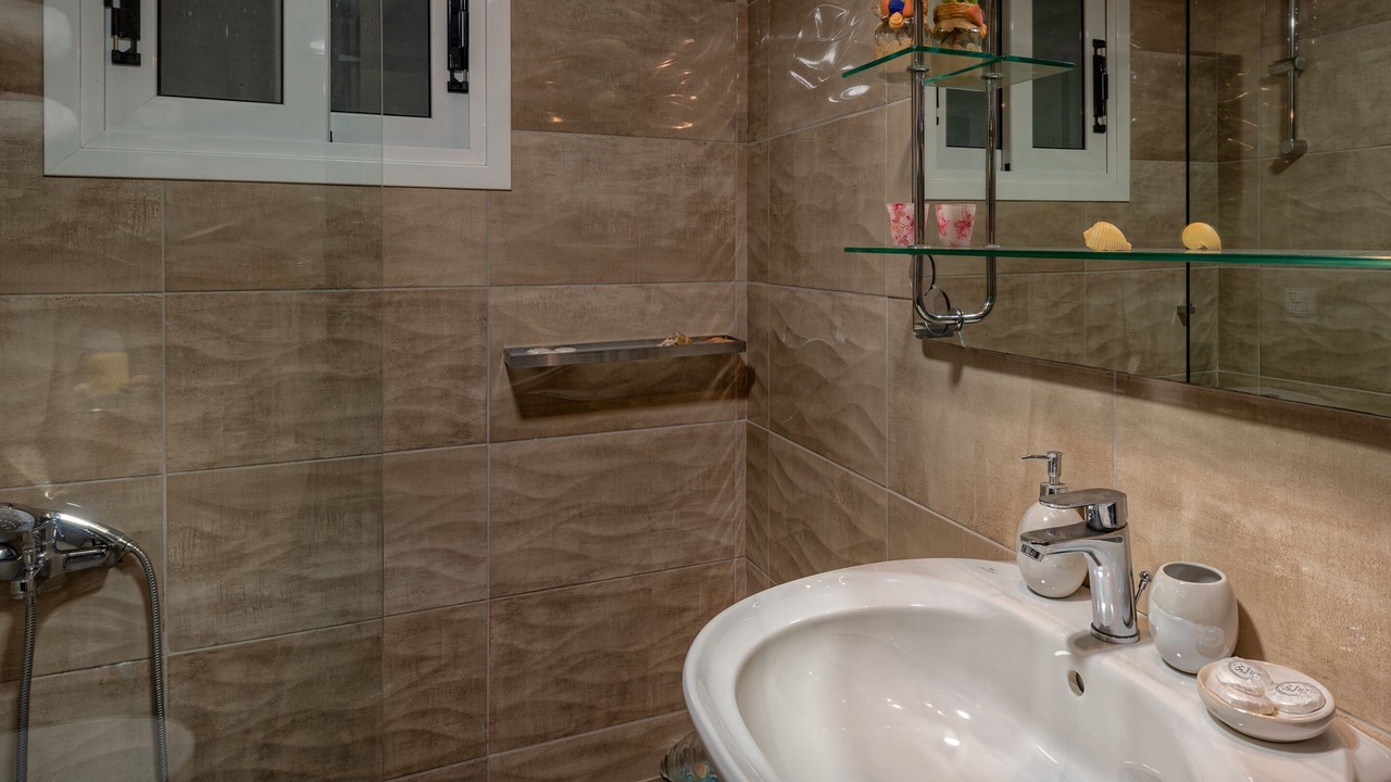 Photo of Bathroom in Argassi
