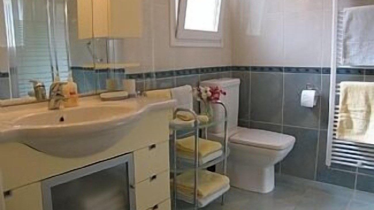 Photo of Bathroom in Katokhorion