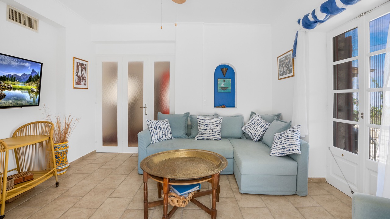 Photo of Livingroom in Nidri