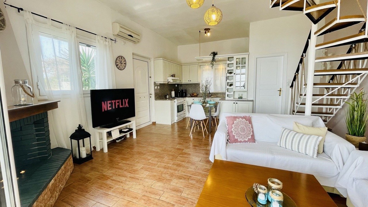 Photo of Livingroom in Limni Vouliagmenis