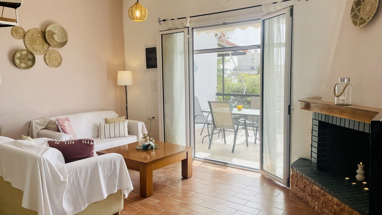 Photo of Livingroom in Limni Vouliagmenis