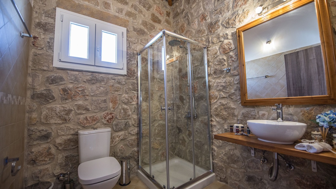 Photo of Bathroom in Spanokhorion