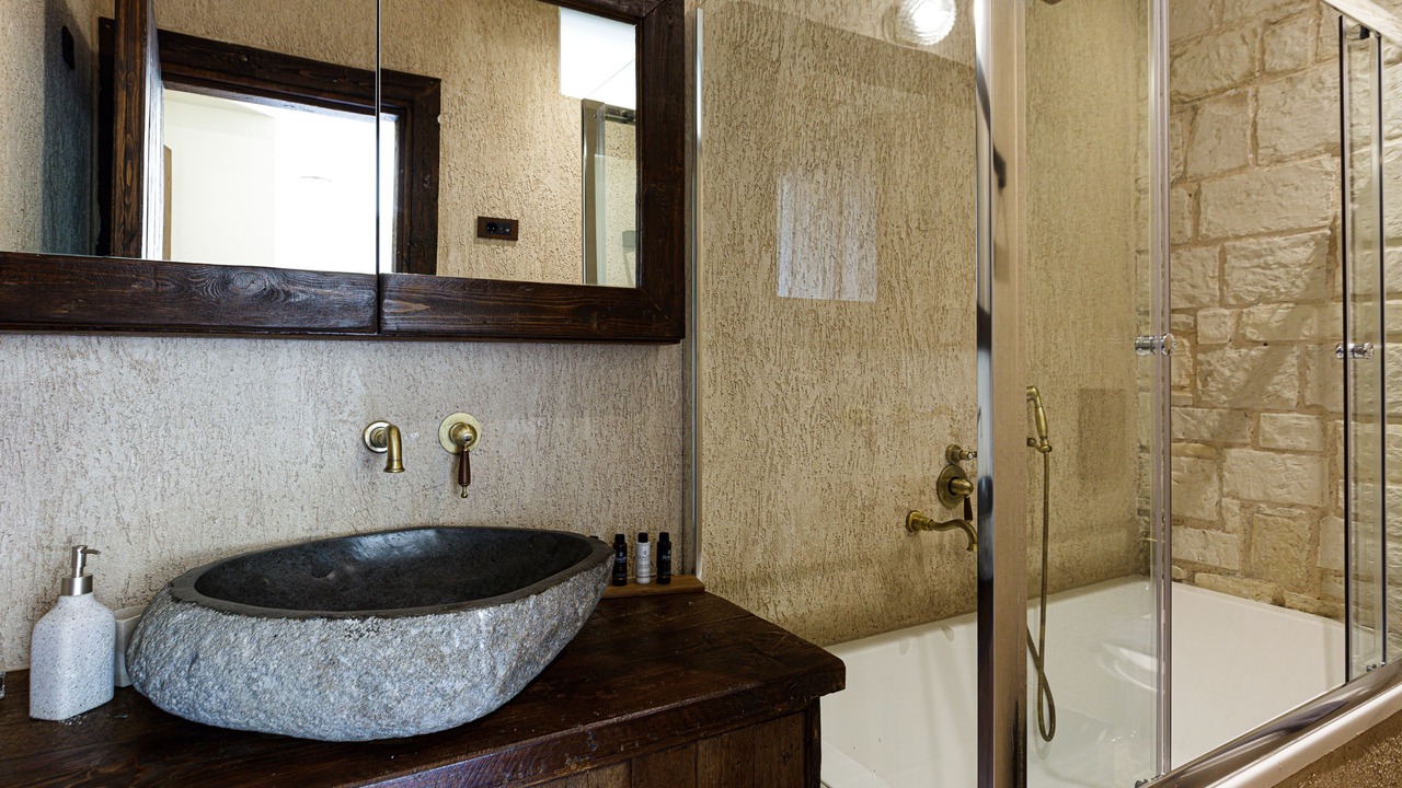 Photo of Bathroom in Akrotiri