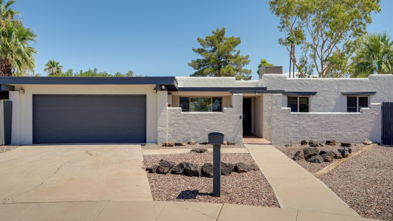Photo of Outdoor in Roadrunner Estates