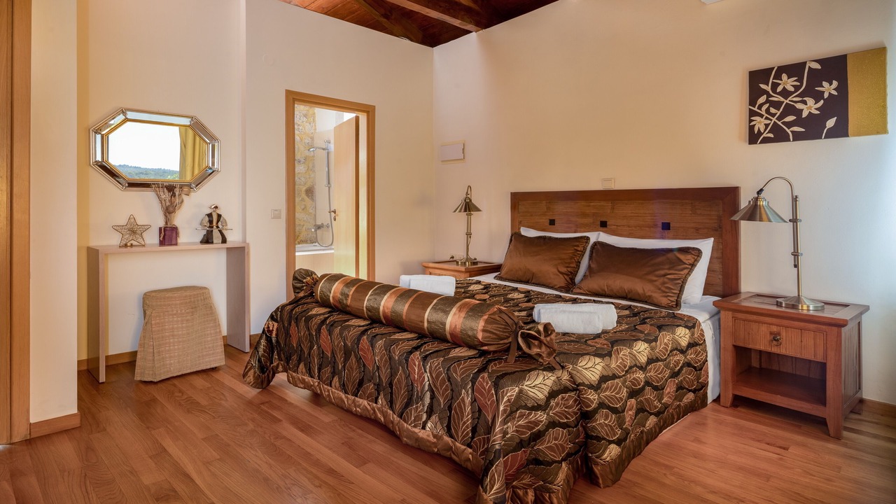 Photo of Bedroom in Makhairoi