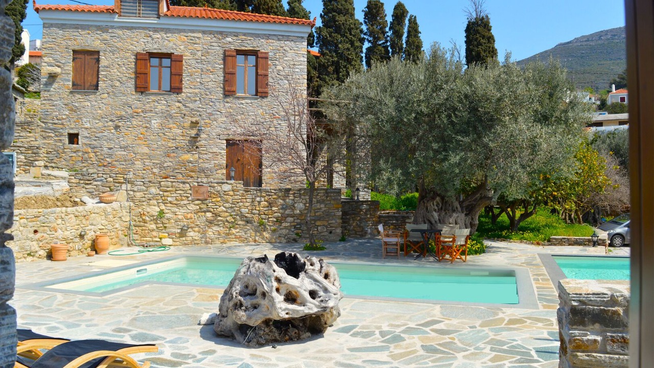 Photo of Outdoor in Stira