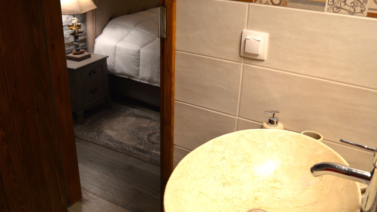 Photo of Bathroom in Stira
